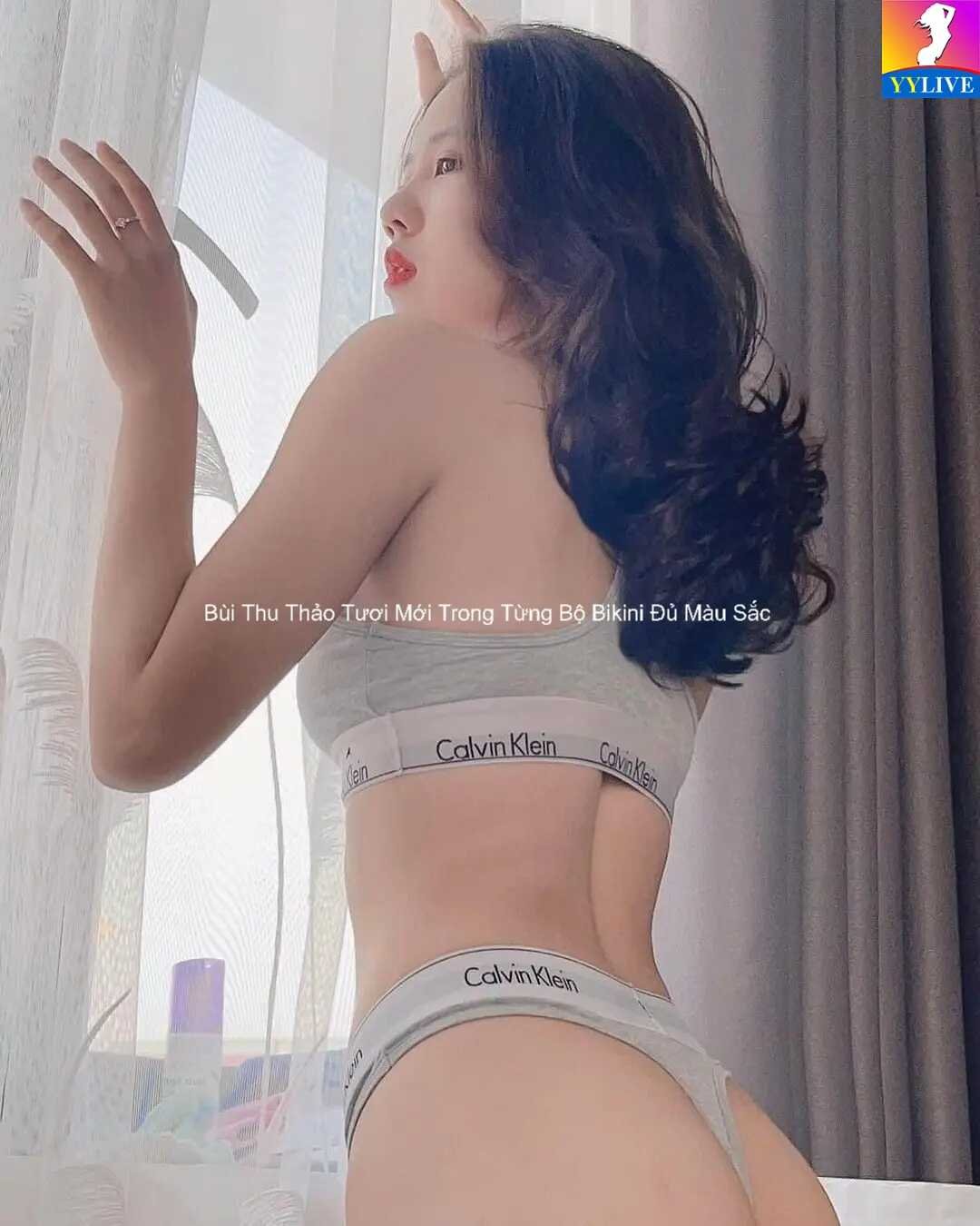 hotgirl Bùi Thu Thảo diện bikini mát mẻ